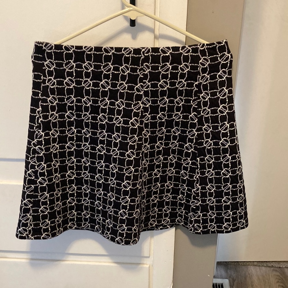Loft Women’s Size Small Blue and White Geometric Skirt.
